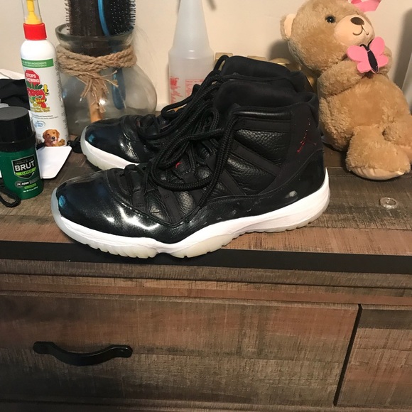 Air Jordan Retro 11 72-10 - Picture 4 of 6